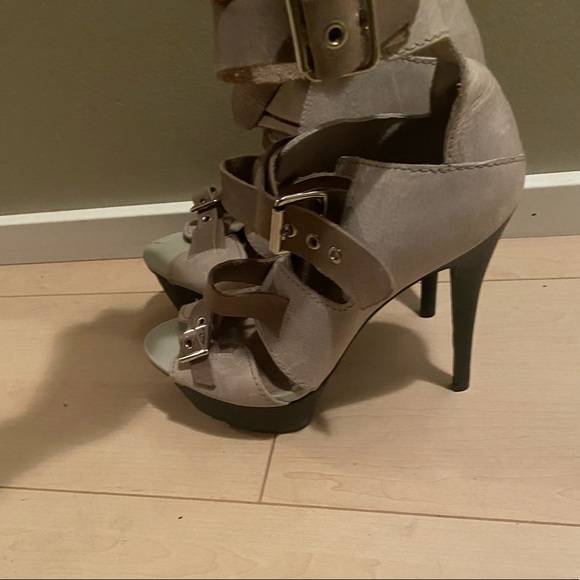 Stylish heels - Picture 2 of 5